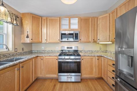 6 Artist's Way Lamoine ME 04605