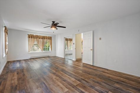 6 Artist's Way Lamoine ME 04605