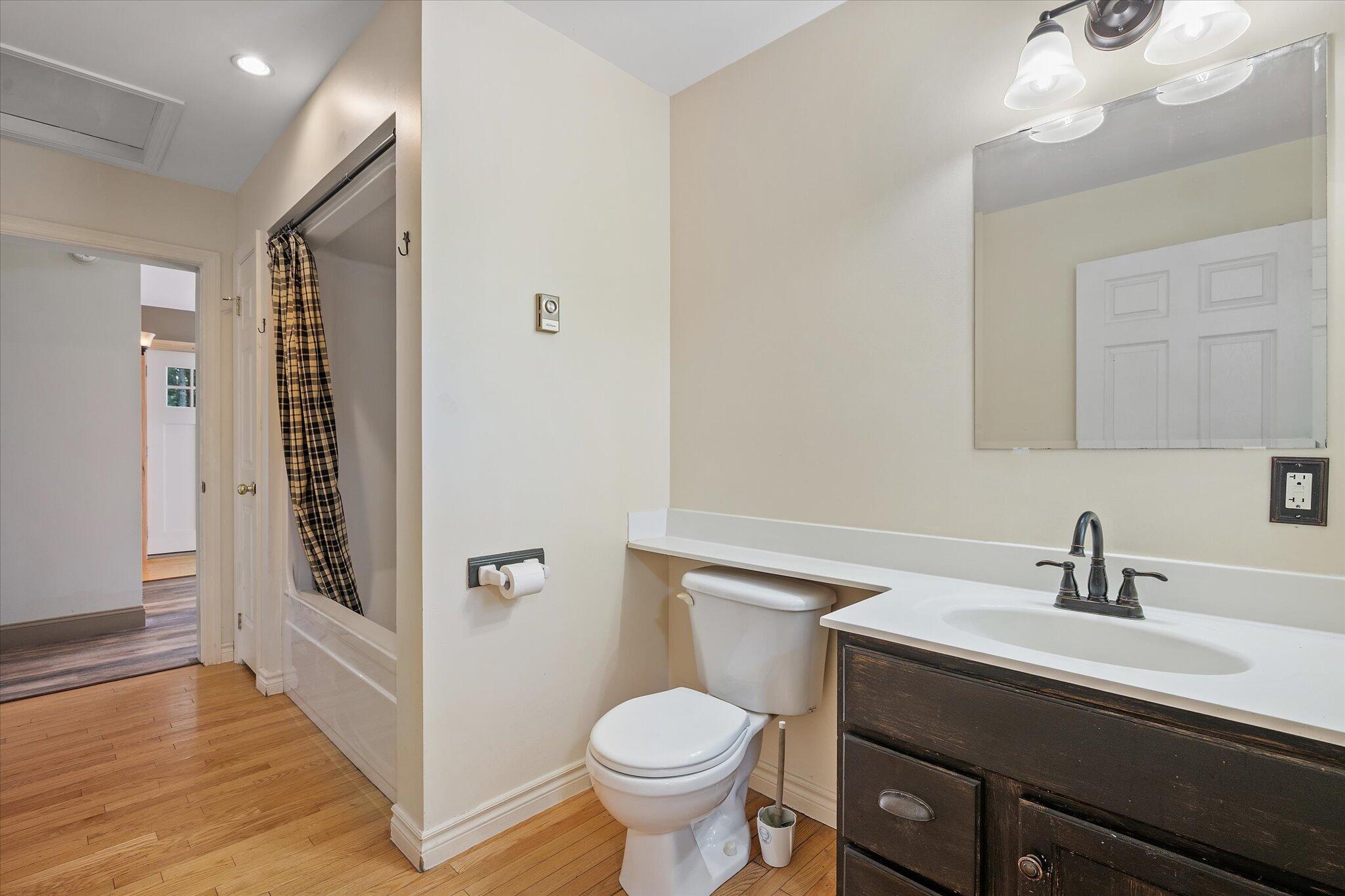 6 Artist's Way Lamoine ME 04605