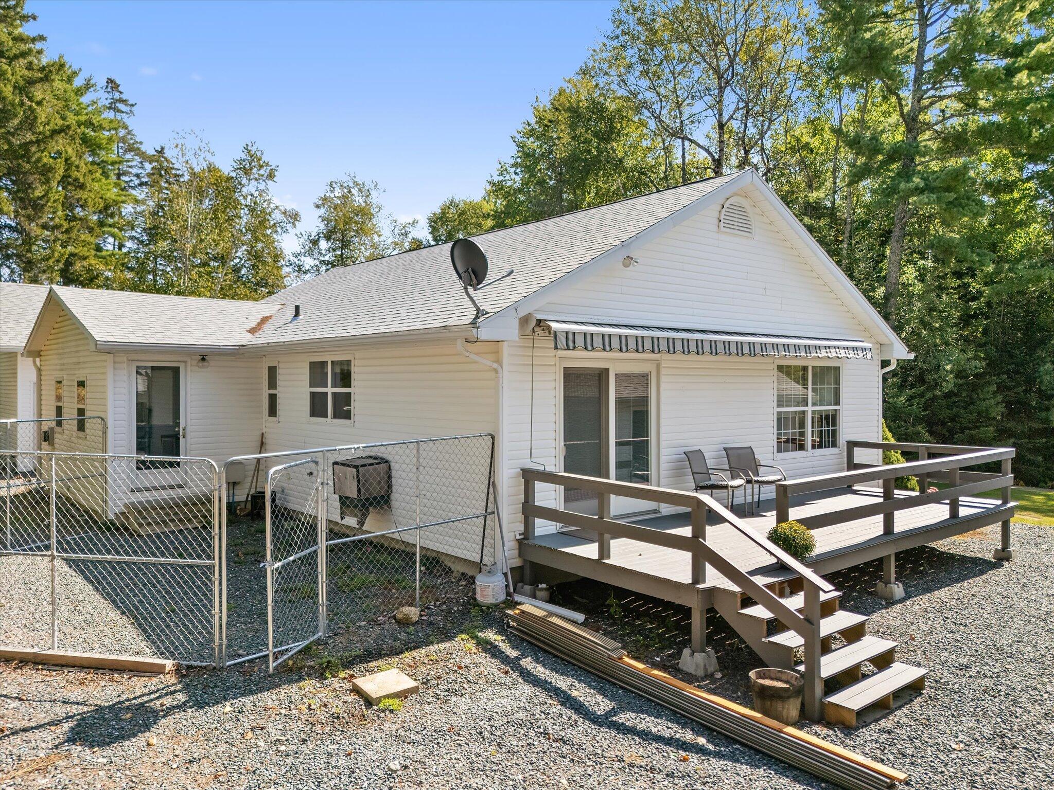 6 Artist's Way Lamoine ME 04605