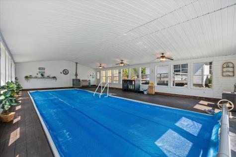 6 Artist's Way Lamoine ME 04605