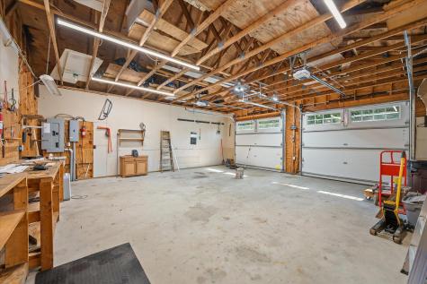 6 Artist's Way Lamoine ME 04605