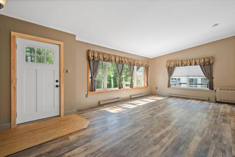 6 Artist's Way Lamoine ME 04605