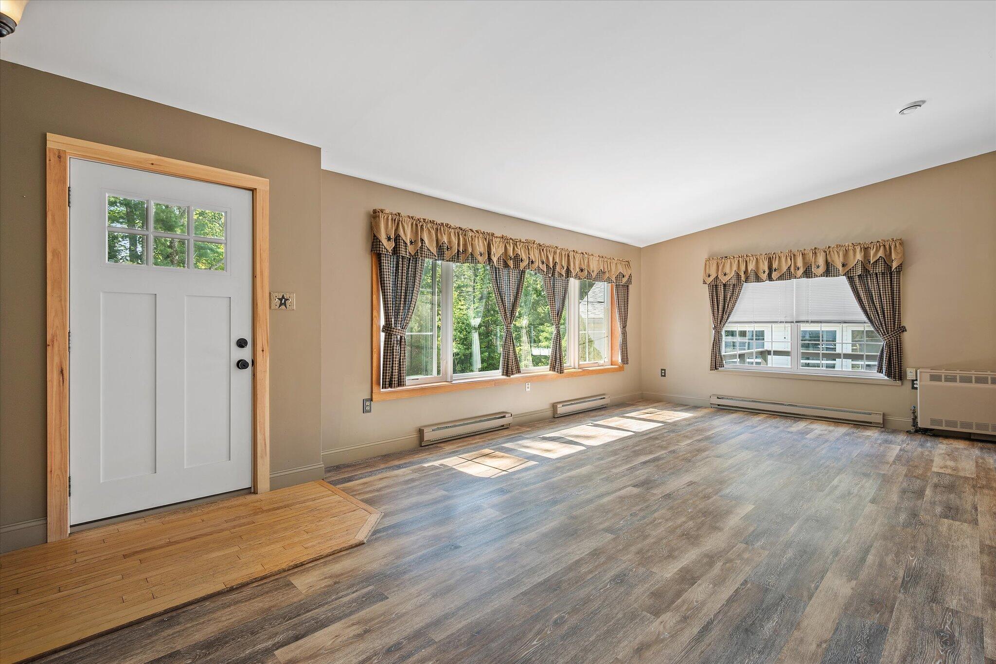 6 Artist's Way Lamoine ME 04605