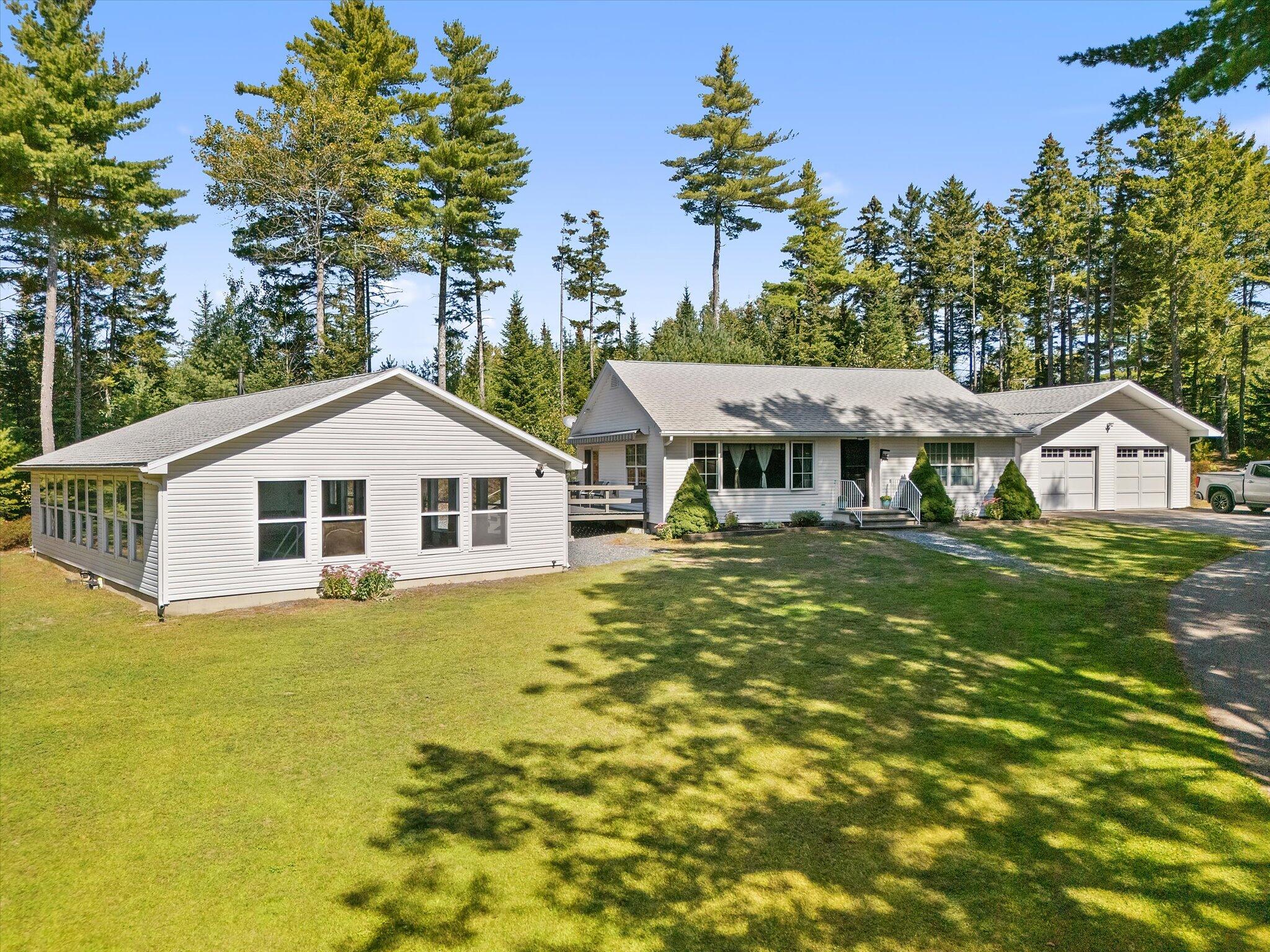 6 Artist's Way Lamoine ME 04605