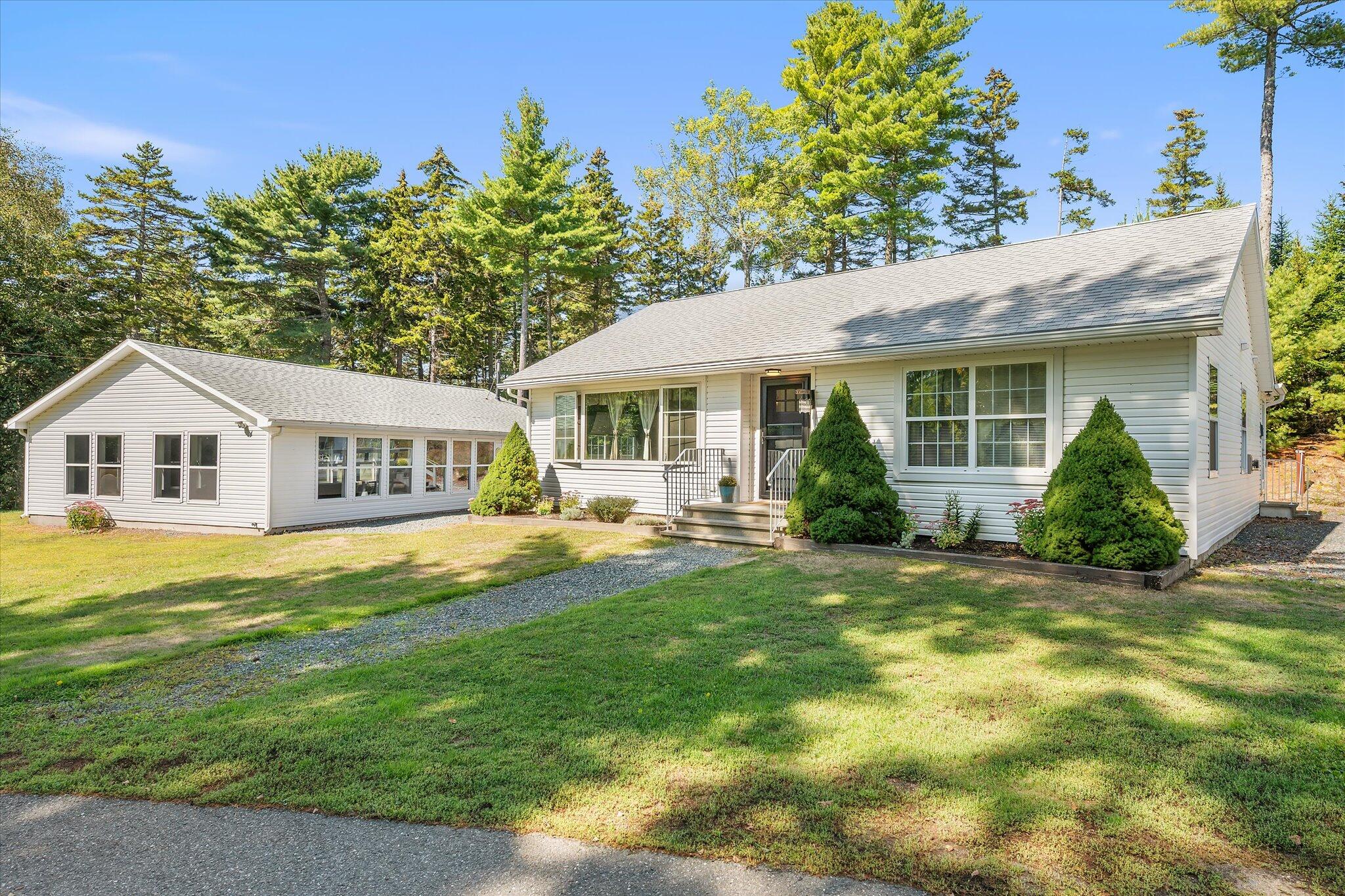 6 Artist's Way Lamoine ME 04605