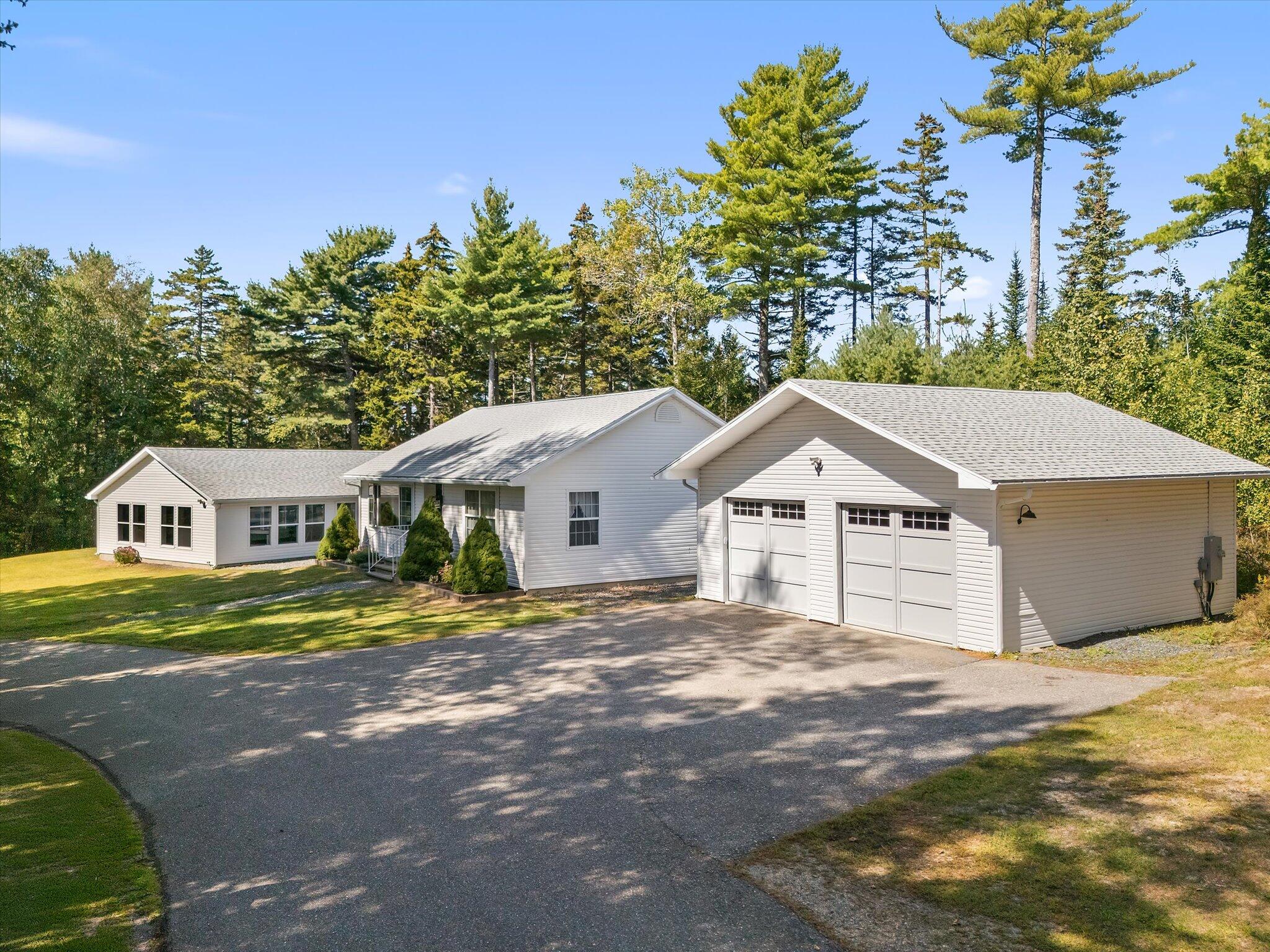 6 Artist's Way Lamoine ME 04605