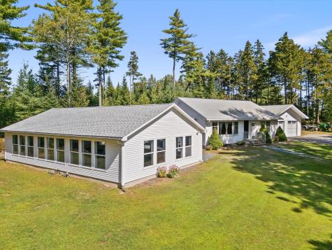 6 Artist's Way Lamoine ME 04605