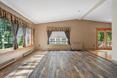 6 Artist's Way Lamoine ME 04605