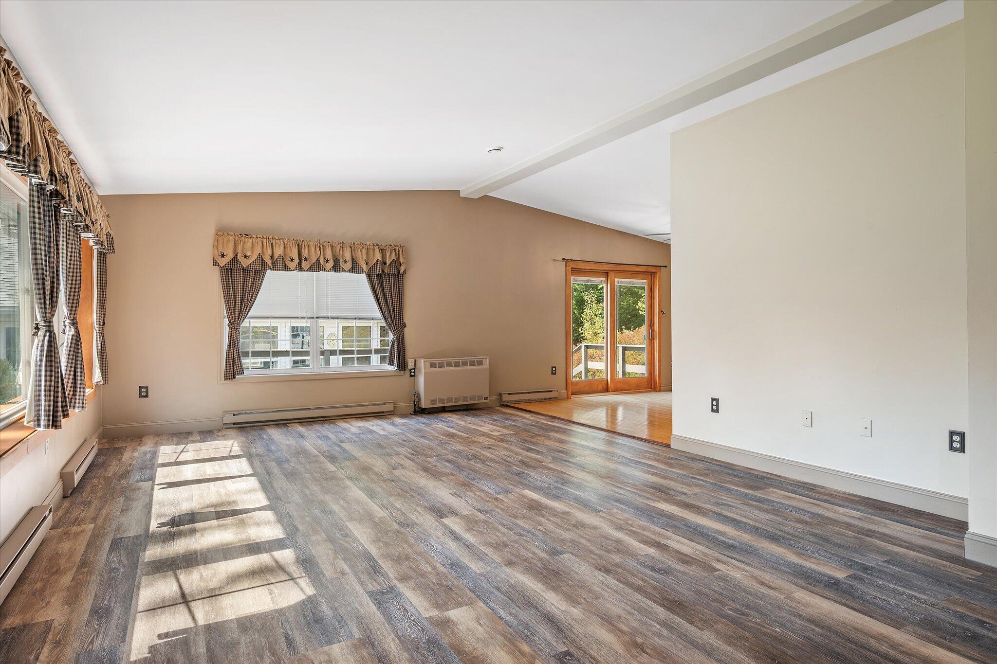 6 Artist's Way Lamoine ME 04605