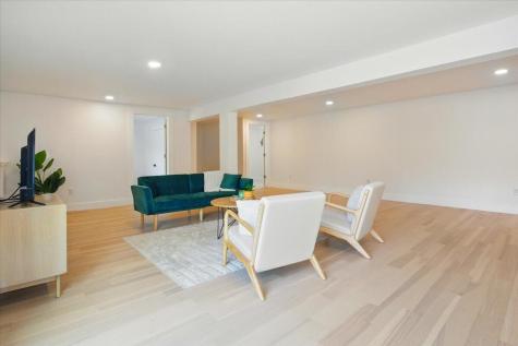 619 Bishop Hill Road Leeds ME 04263