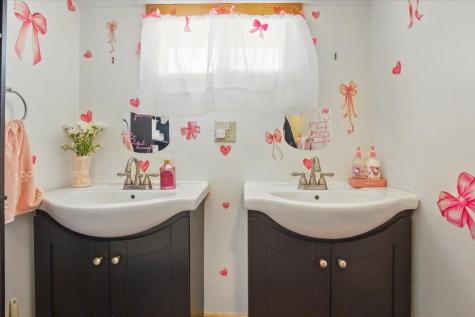 619 Bishop Hill Road Leeds ME 04263