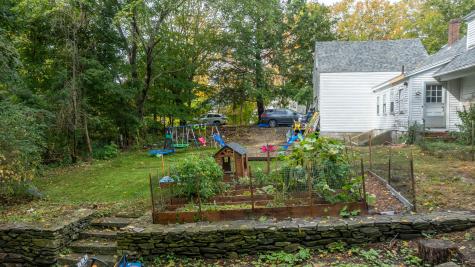 23 Vine Street Damariscotta ME 04543