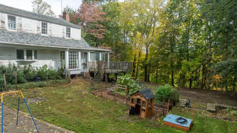 23 Vine Street Damariscotta ME 04543