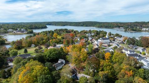 23 Vine Street Damariscotta ME 04543