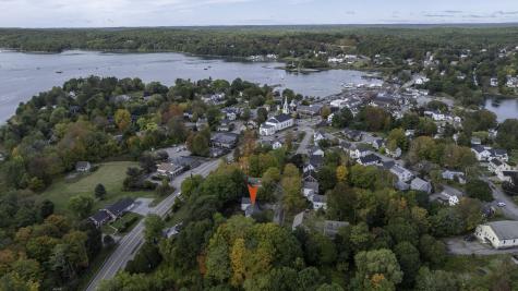 23 Vine Street Damariscotta ME 04543