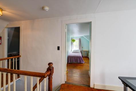 23 Vine Street Damariscotta ME 04543