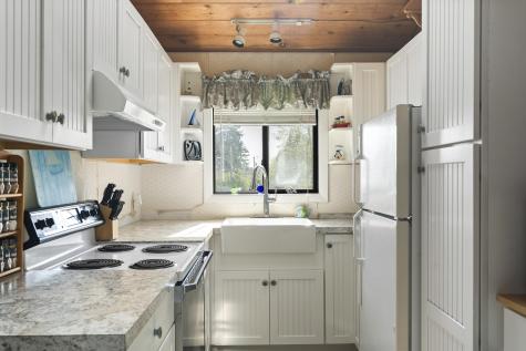 197 Ash Point Road Harpswell ME 04079