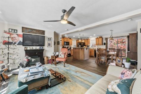 10 Settlement Loop Kittery ME 03904