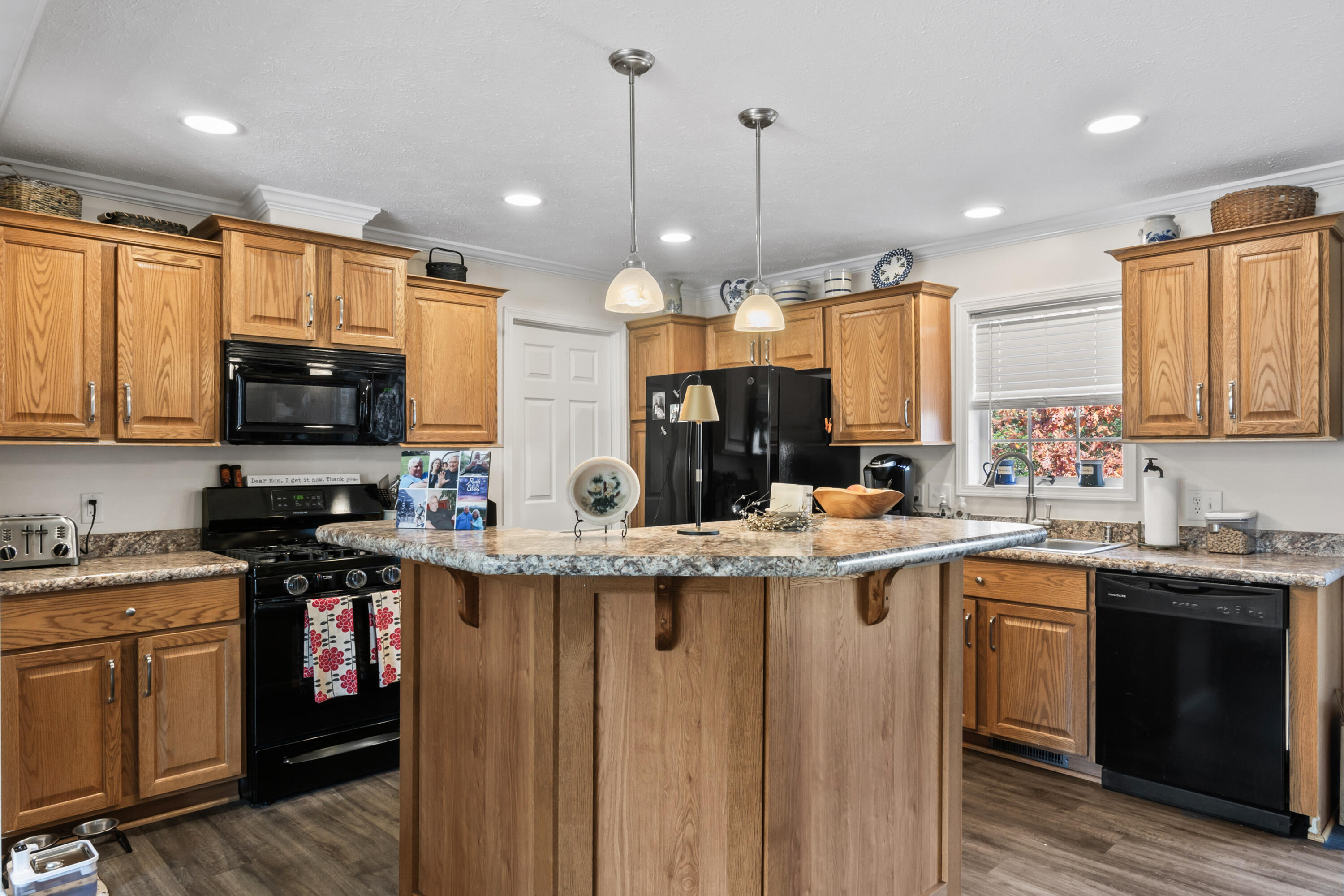 10 Settlement Loop Kittery ME 03904