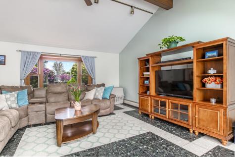 626 Us Route 1 Scarborough ME 04074