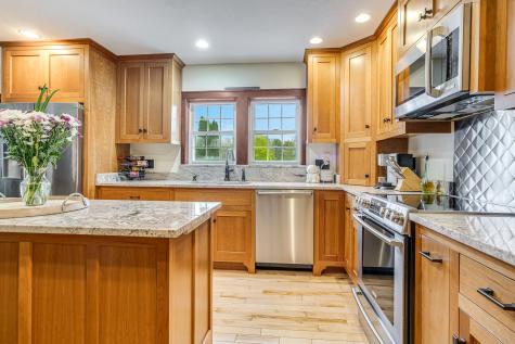 626 Us Route 1 Scarborough ME 04074