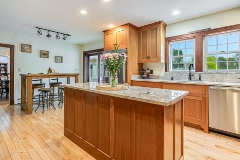 626 Us Route 1 Scarborough ME 04074