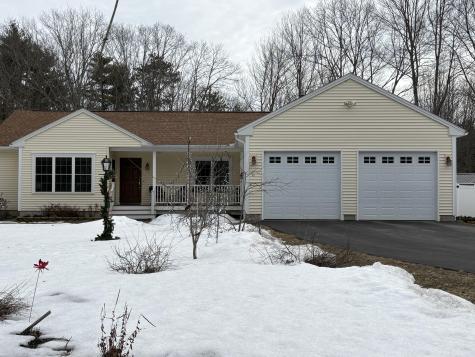 35 Deerfield Drive Brunswick ME 04011