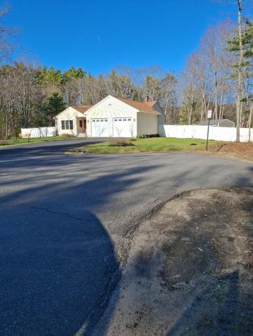35 Deerfield Drive Brunswick ME 04011