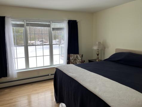 35 Deerfield Drive Brunswick ME 04011