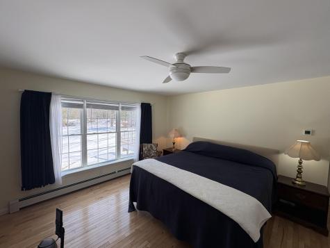 35 Deerfield Drive Brunswick ME 04011