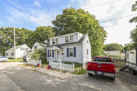 20 Hovey Street Kennebunk ME 04043