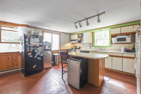 20 Hovey Street Kennebunk ME 04043