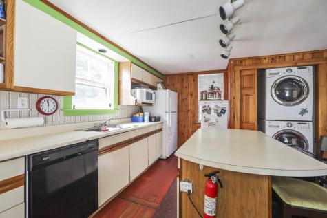 20 Hovey Street Kennebunk ME 04043