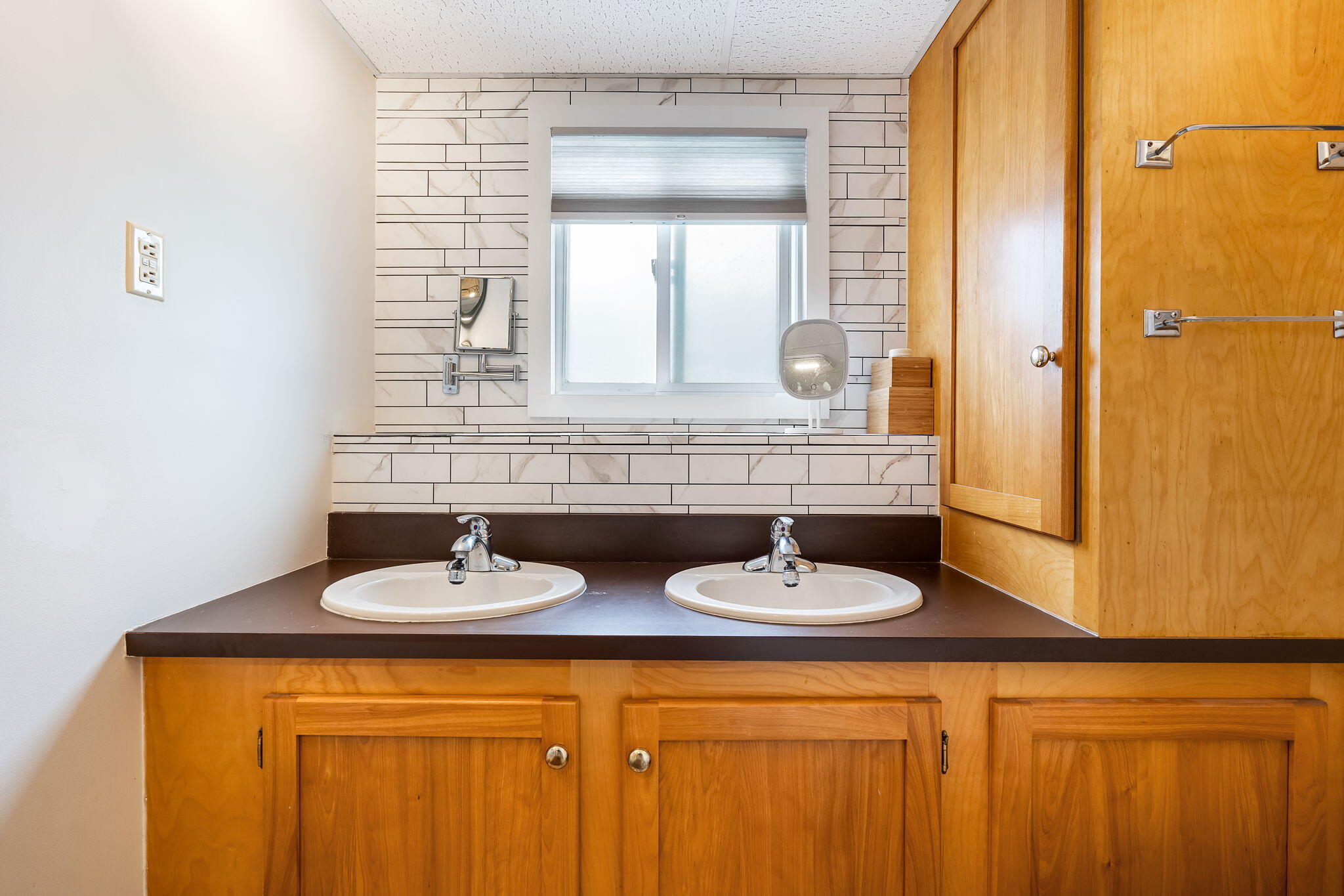 85 Glendale Avenue Auburn ME 04210