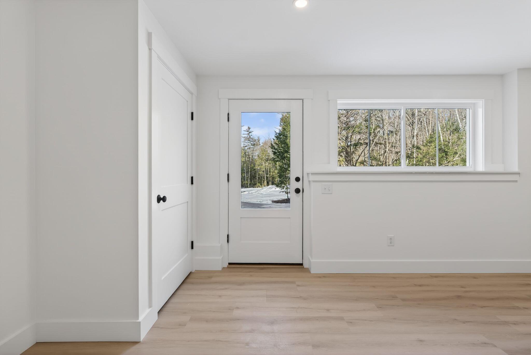 33 Arrowhead Lane Limerick ME 04048