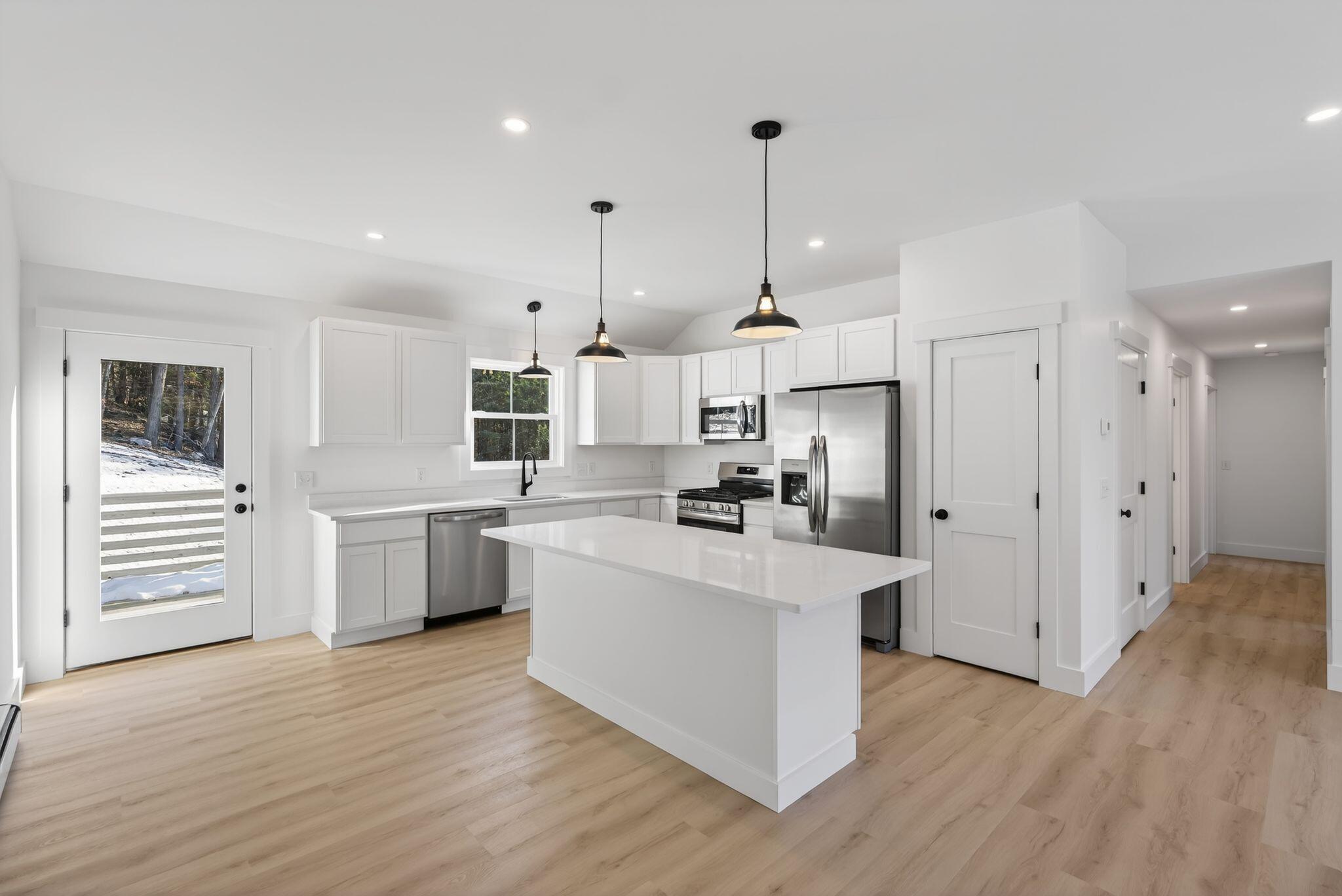 33 Arrowhead Lane Limerick ME 04048