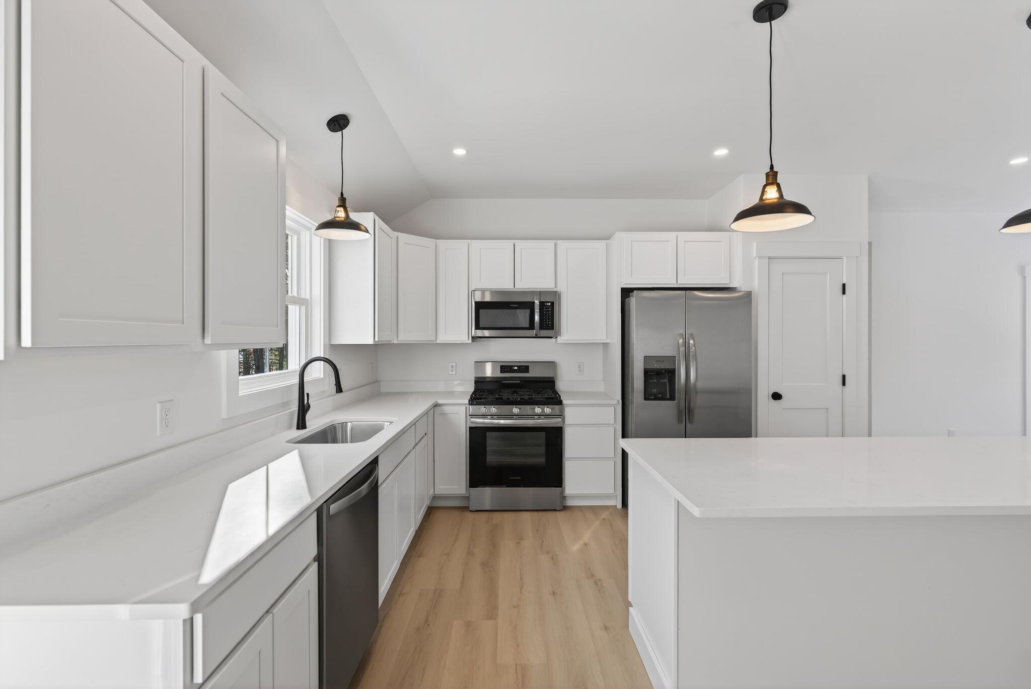 33 Arrowhead Lane Limerick ME 04048