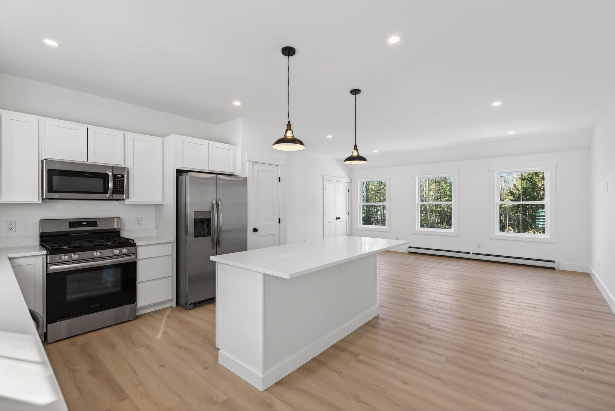 33 Arrowhead Lane Limerick ME 04048