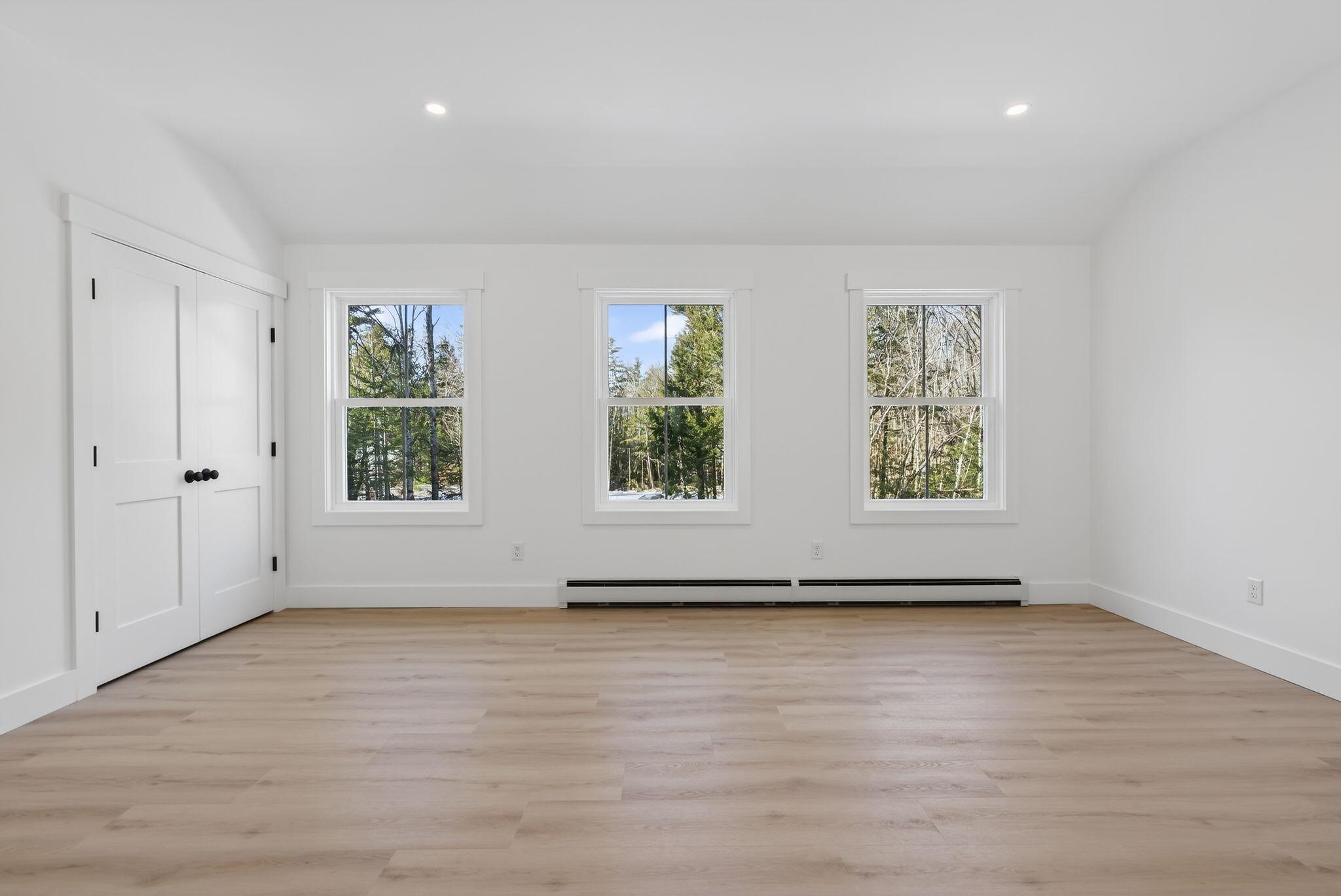 33 Arrowhead Lane Limerick ME 04048