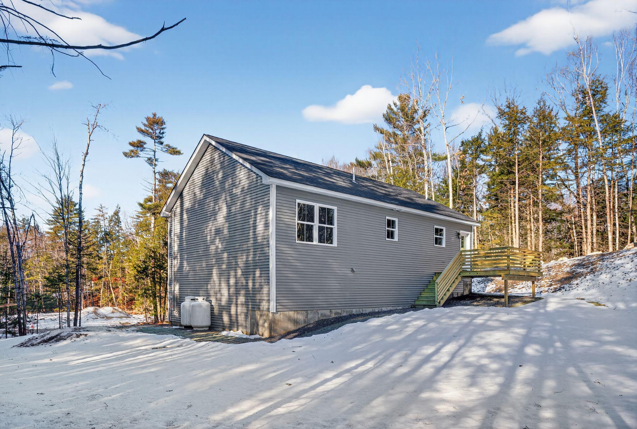 33 Arrowhead Lane Limerick ME 04048