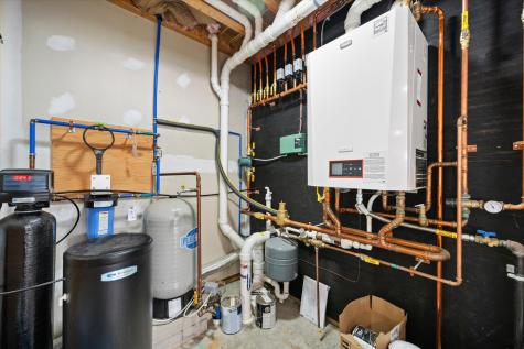 1197 Western Avenue Hampden ME 04444