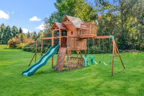 1197 Western Avenue Hampden ME 04444