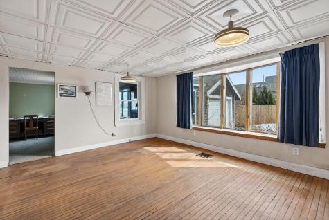 52 Two Lights Road Cape Elizabeth ME 04107