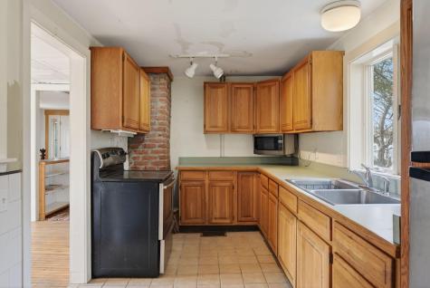 52 Two Lights Road Cape Elizabeth ME 04107