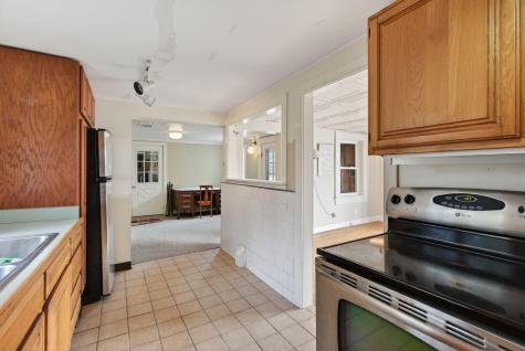 52 Two Lights Road Cape Elizabeth ME 04107