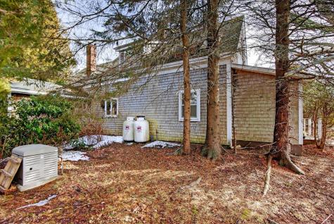 52 Two Lights Road Cape Elizabeth ME 04107