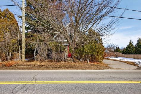 52 Two Lights Road Cape Elizabeth ME 04107