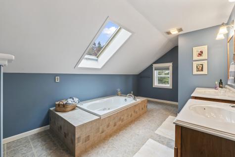 30 Spritsail Lane Harpswell ME 04066