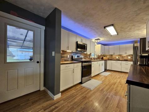 9 Sandy Lane Skowhegan ME 04976